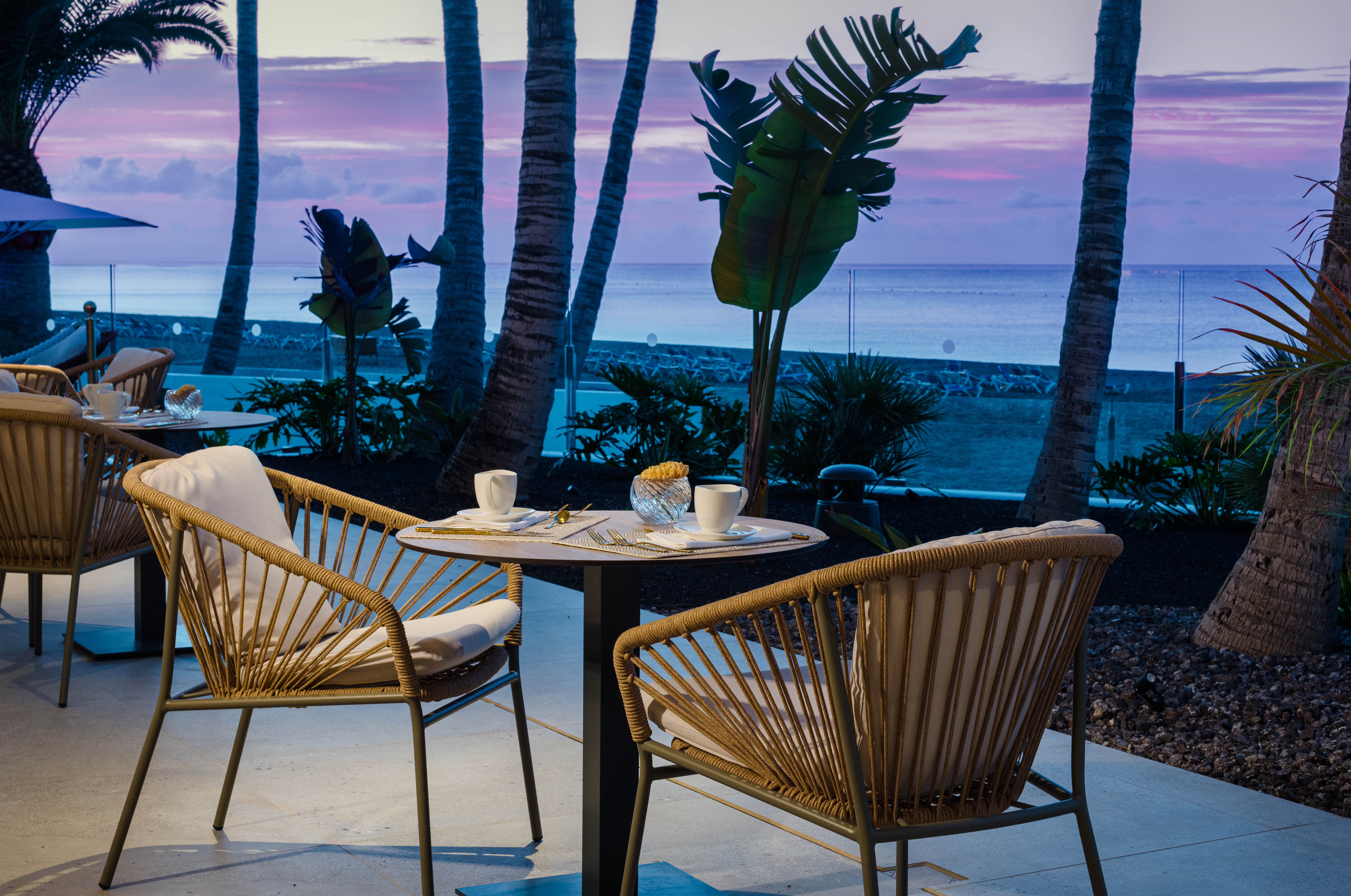 PLUS FARIONES SUITE HOTEL